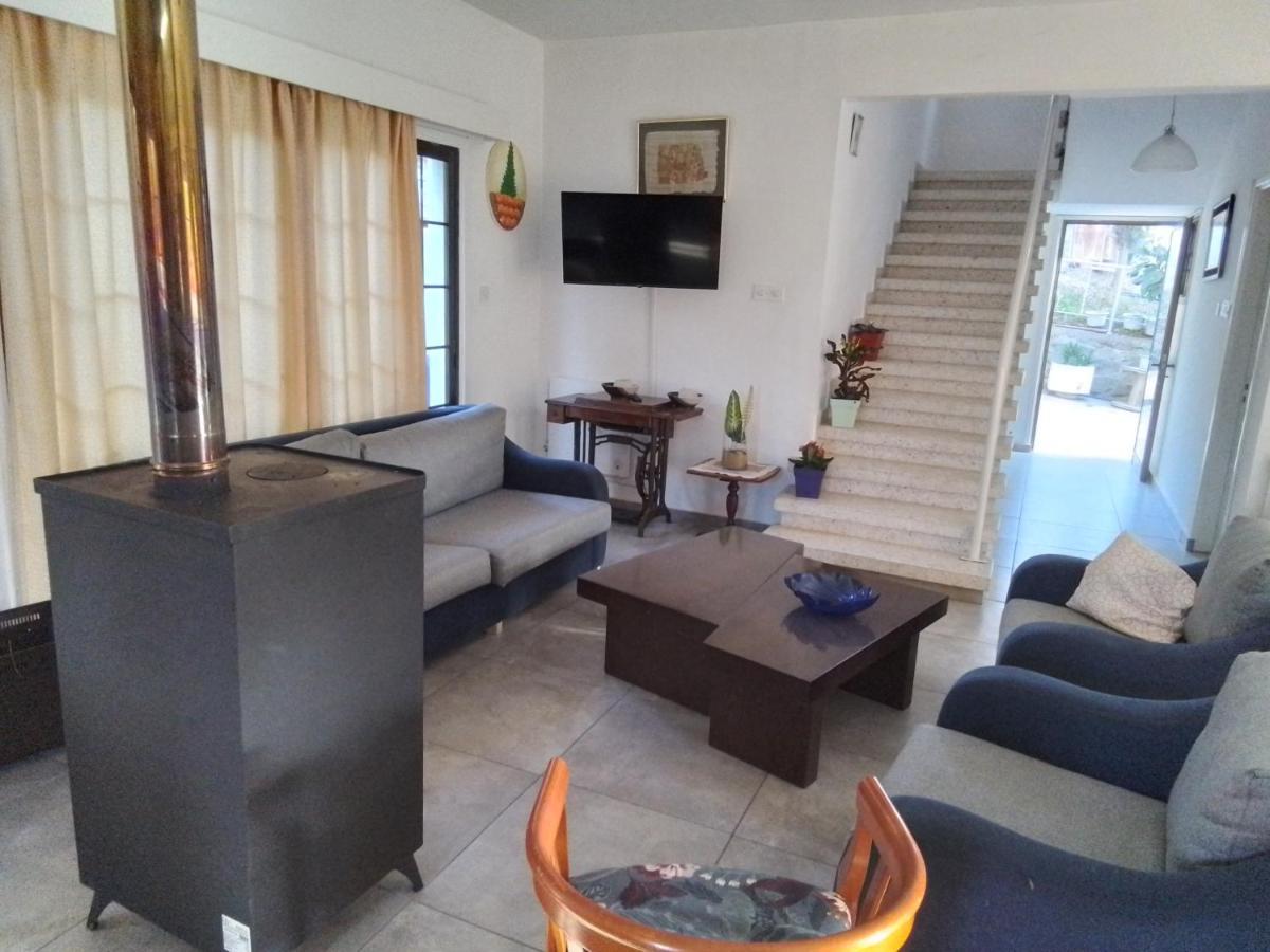 Kampi Double Storey House In The Village Nicosia Buitenkant foto